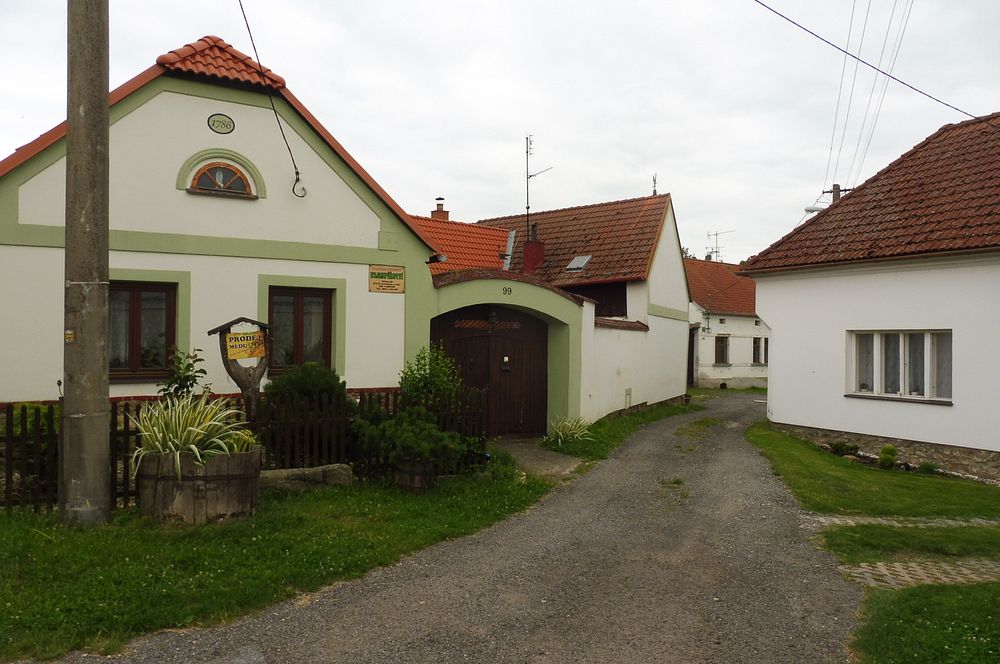  Údolím říčky Rokytné 