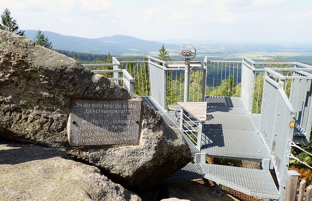 Novohradské hory kolem hranice