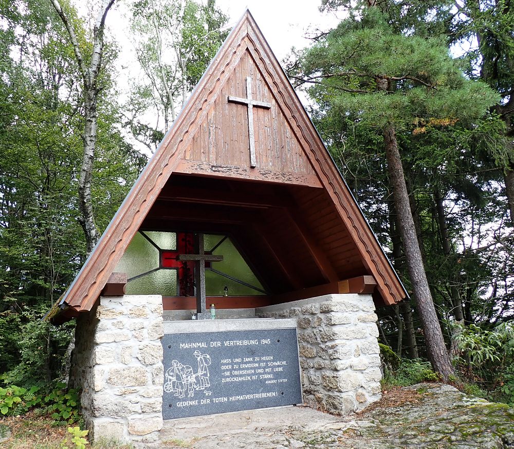 Novohradské hory kolem hranice