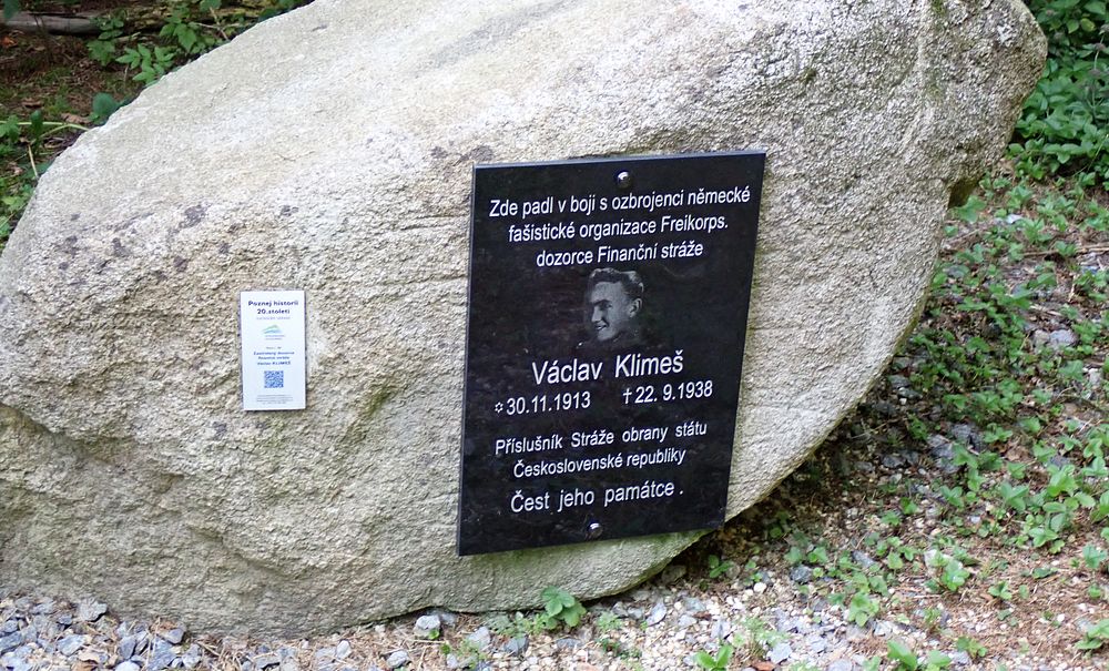 Novohradské hory kolem hranice