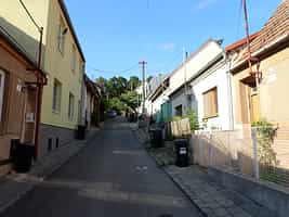 Nouzové kolonie v Brně